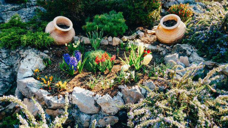 How Do You Make A Mini Rock Garden?