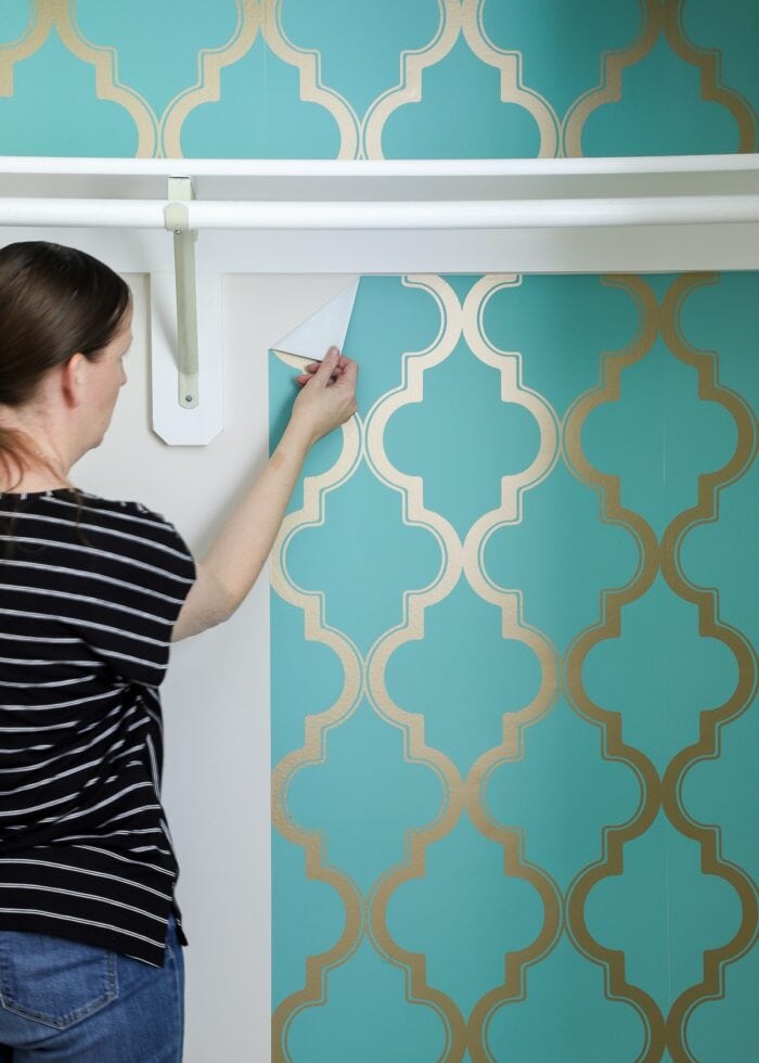 Does Peel And Stick Wallpaper Stick To Painted Walls?