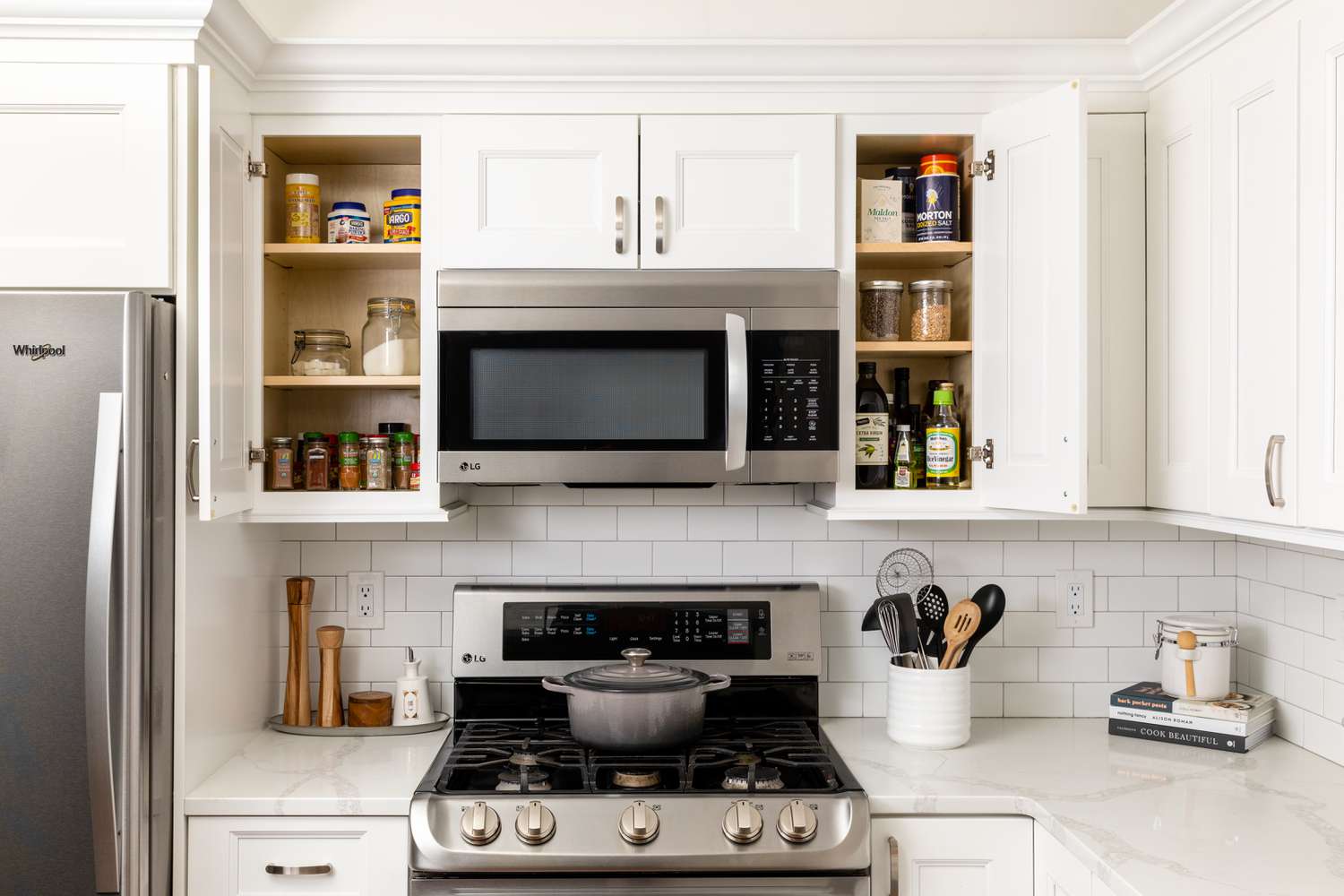 What Items Go In Kitchen Cabinets